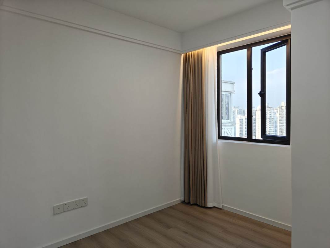 Housing image — Bedroom