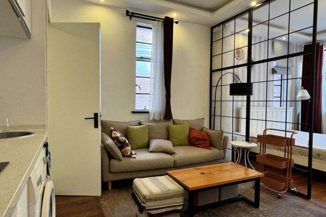 1BR Lane House in Jing'an