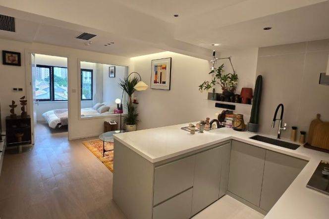 1BR Apartment in Jing'an