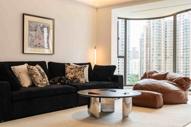 3BR Apartment in Gubei with Floor-to-Ceiling Windows (L2)