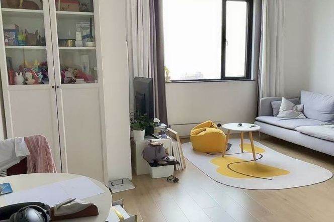 1BR Apartment in Old Xuhui (L9/L12)