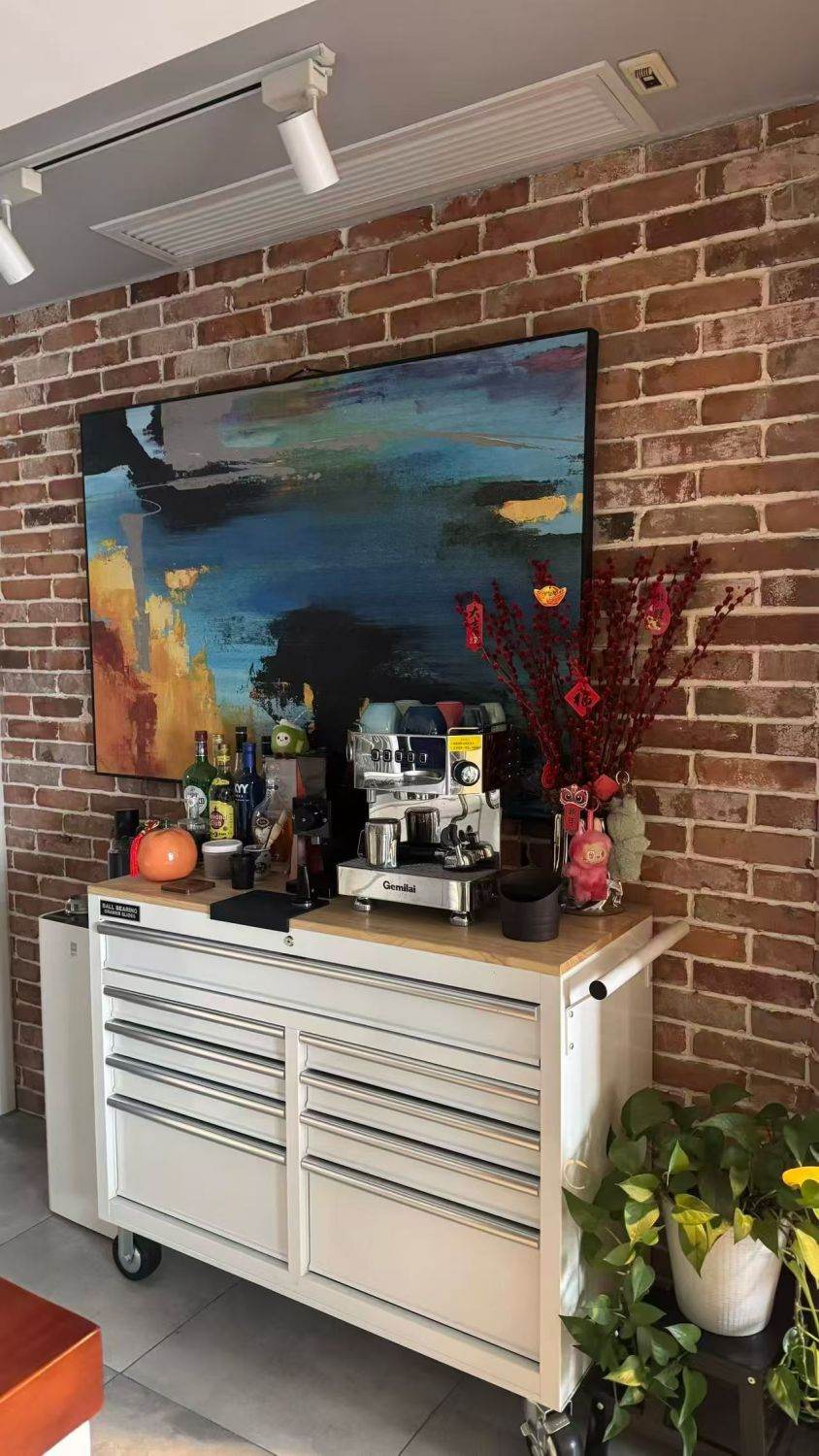 Housing image — Living Room