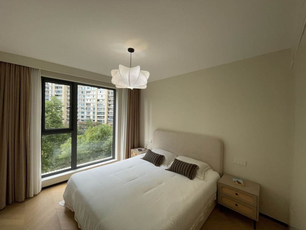 Housing image — Bedroom