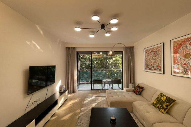 3BR Apartment at Ladoll International City with Floor-to-Ceiling Windows (L2/L12/L13)