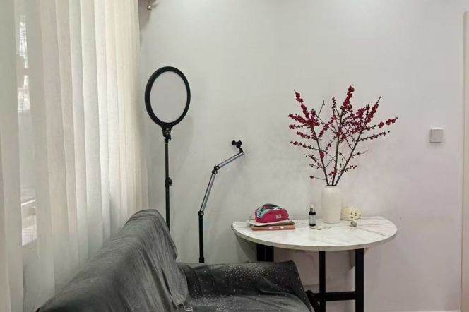 Spacious 1BR Apartment in Old Xuhui (L10)