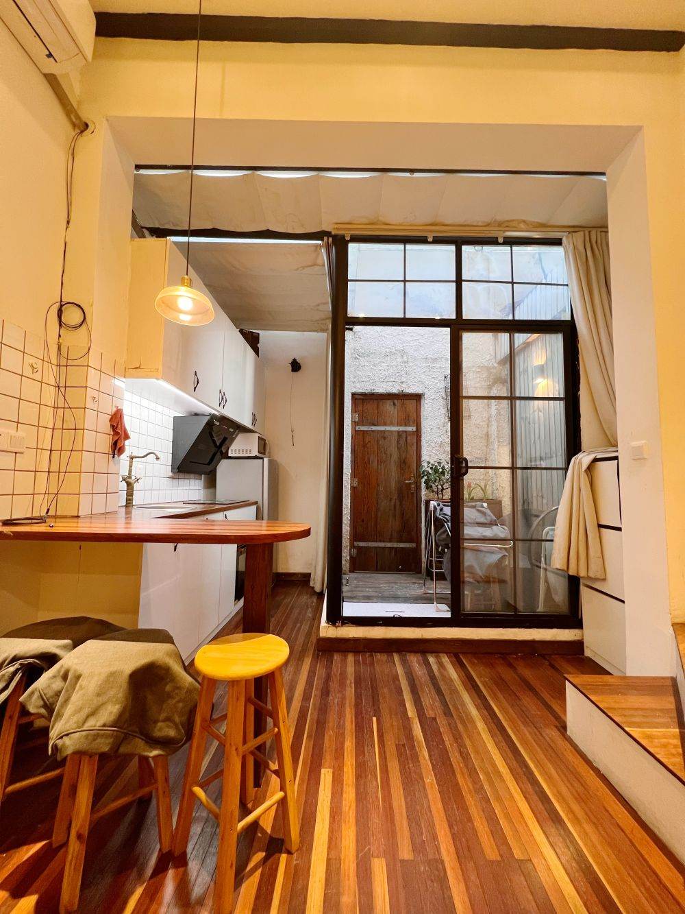 Housing image — Dining Area