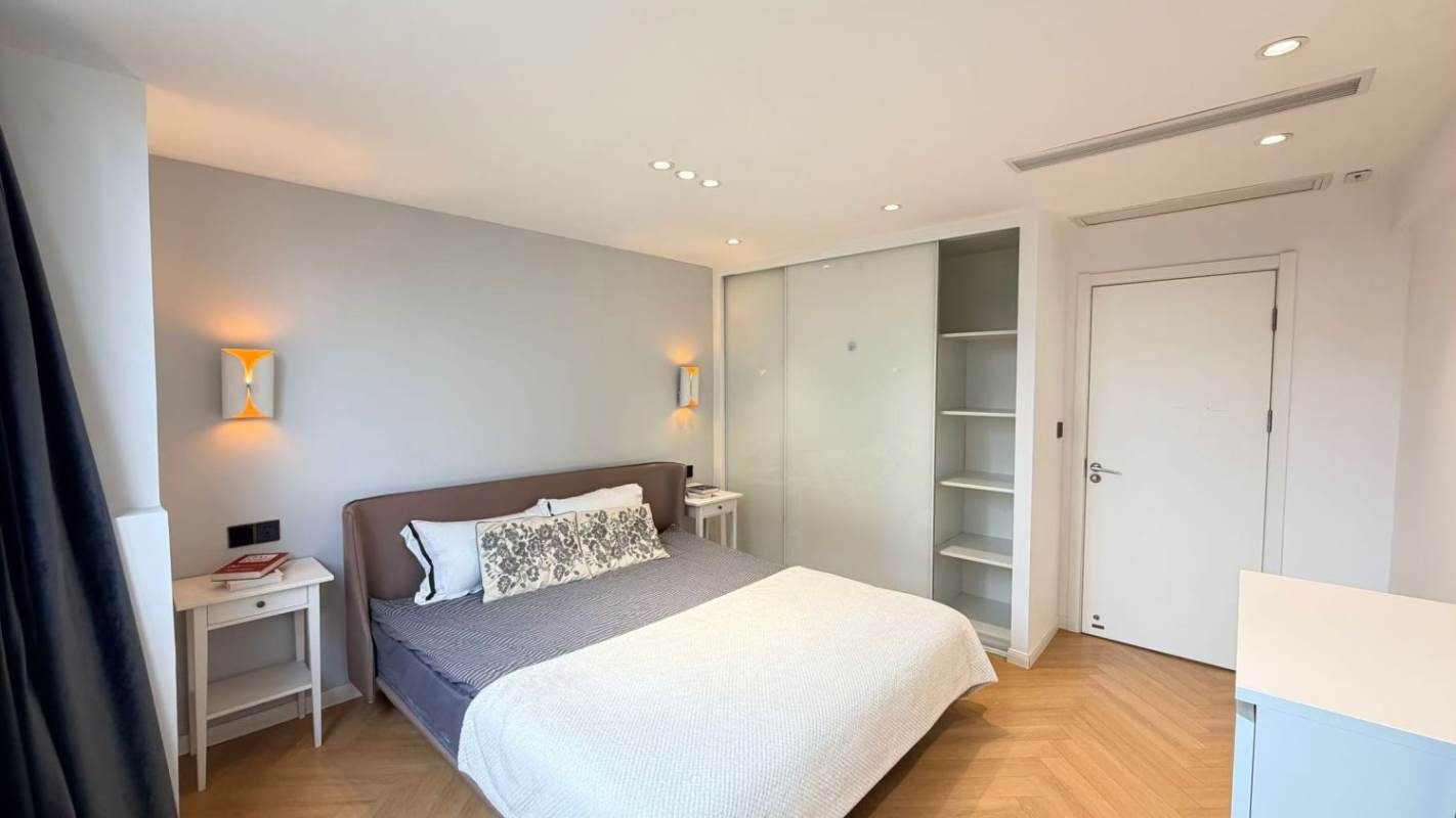 Housing image — Bedroom