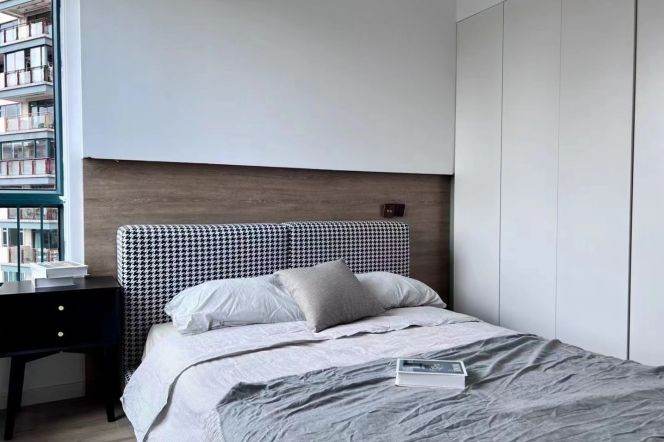 High-Floor 2BR Apartment at Oriental Manhattan (L1/L9/L11)
