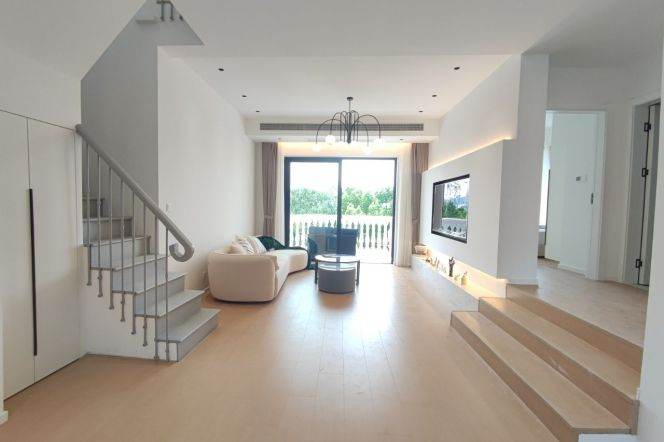 3BR Apartment near Wuzhong Road Metro with Green View (L15)