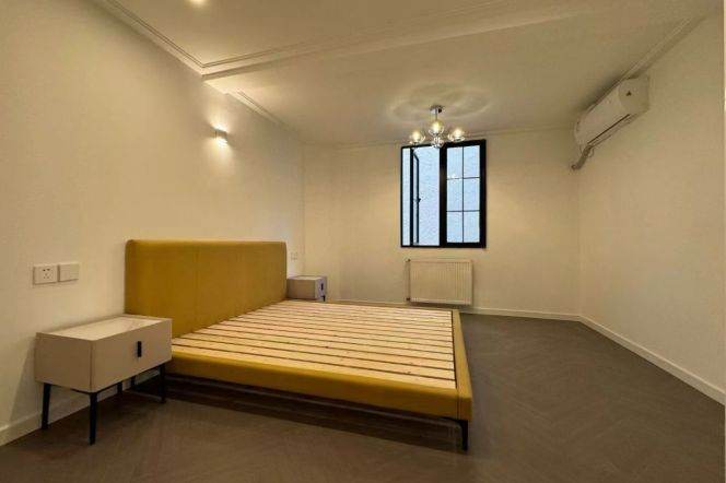 1BR Lane House in Old Xuhui (L9/L12)
