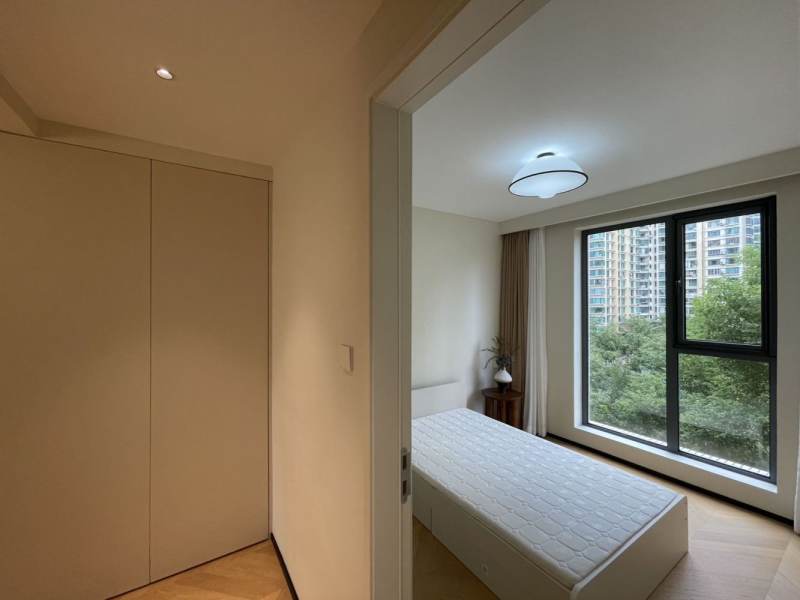 Housing image — Bedroom