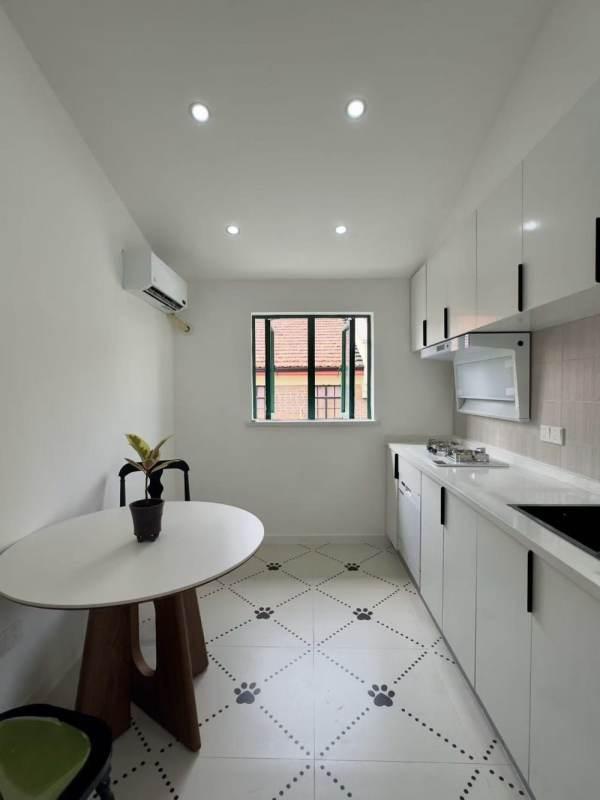Housing image — Kitchen