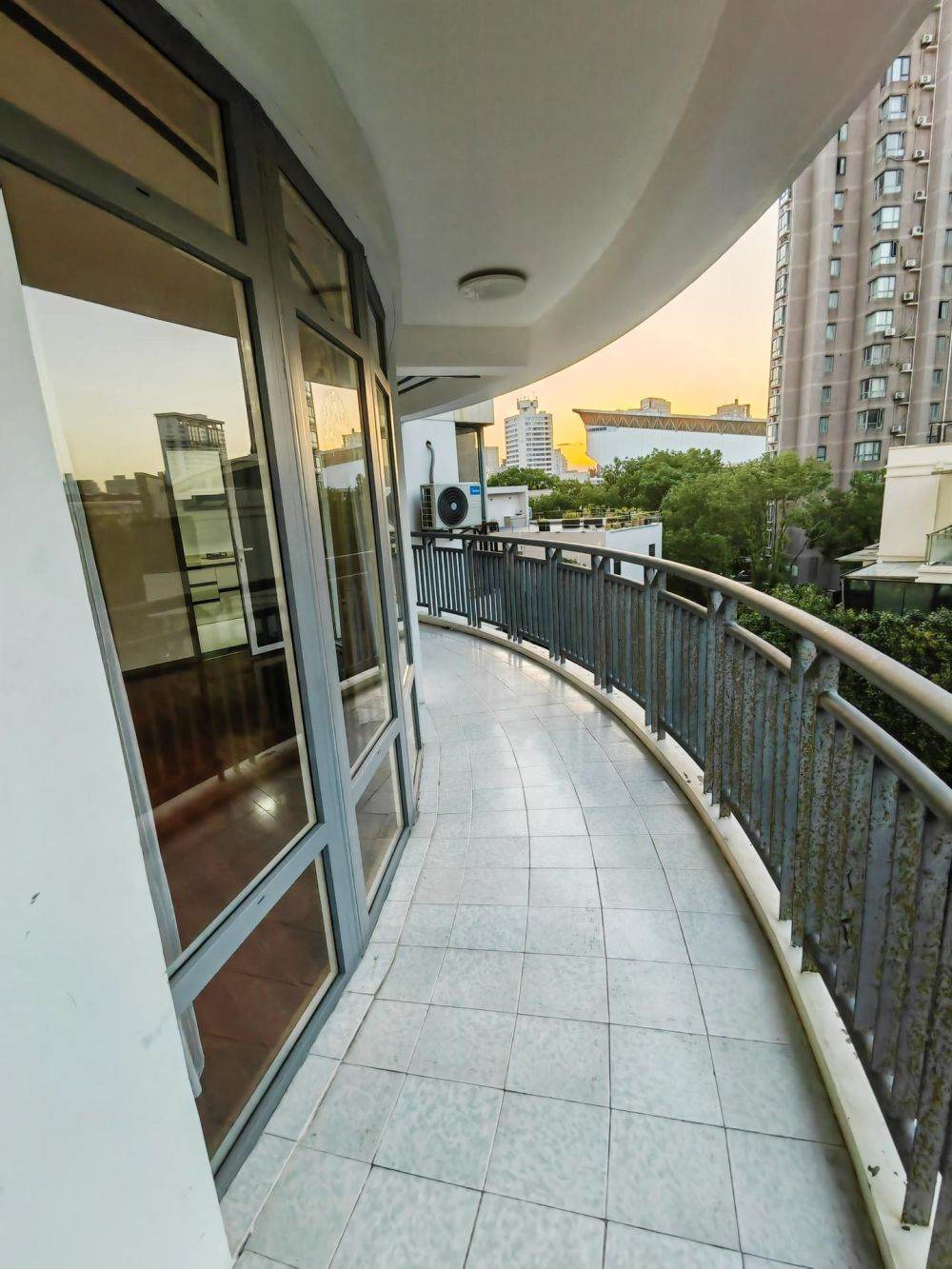 Housing image — Balcony