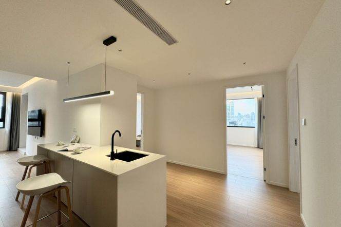 Spacious 3BR Apartment in Old Xuhui (L7/L9)