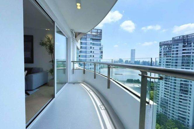4BR Apartment near West Bund (L11)