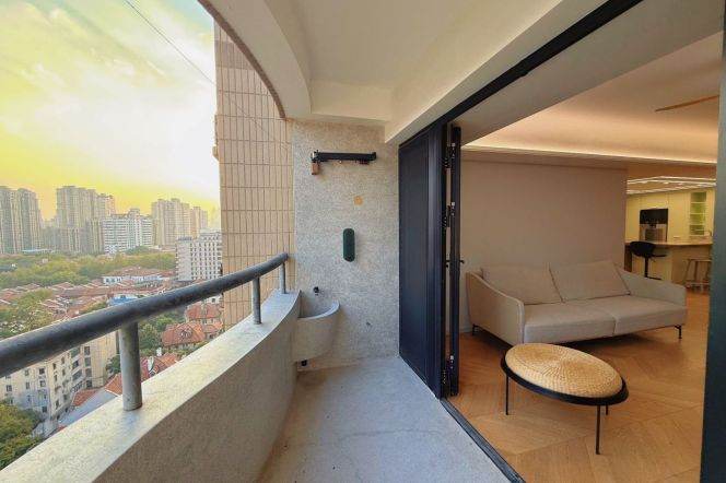 Spacious 3BR Apartment near South Shaanxi Rd Metro
