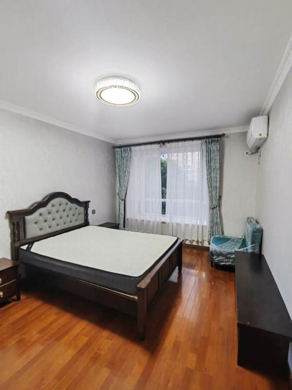 Housing image — Bedroom