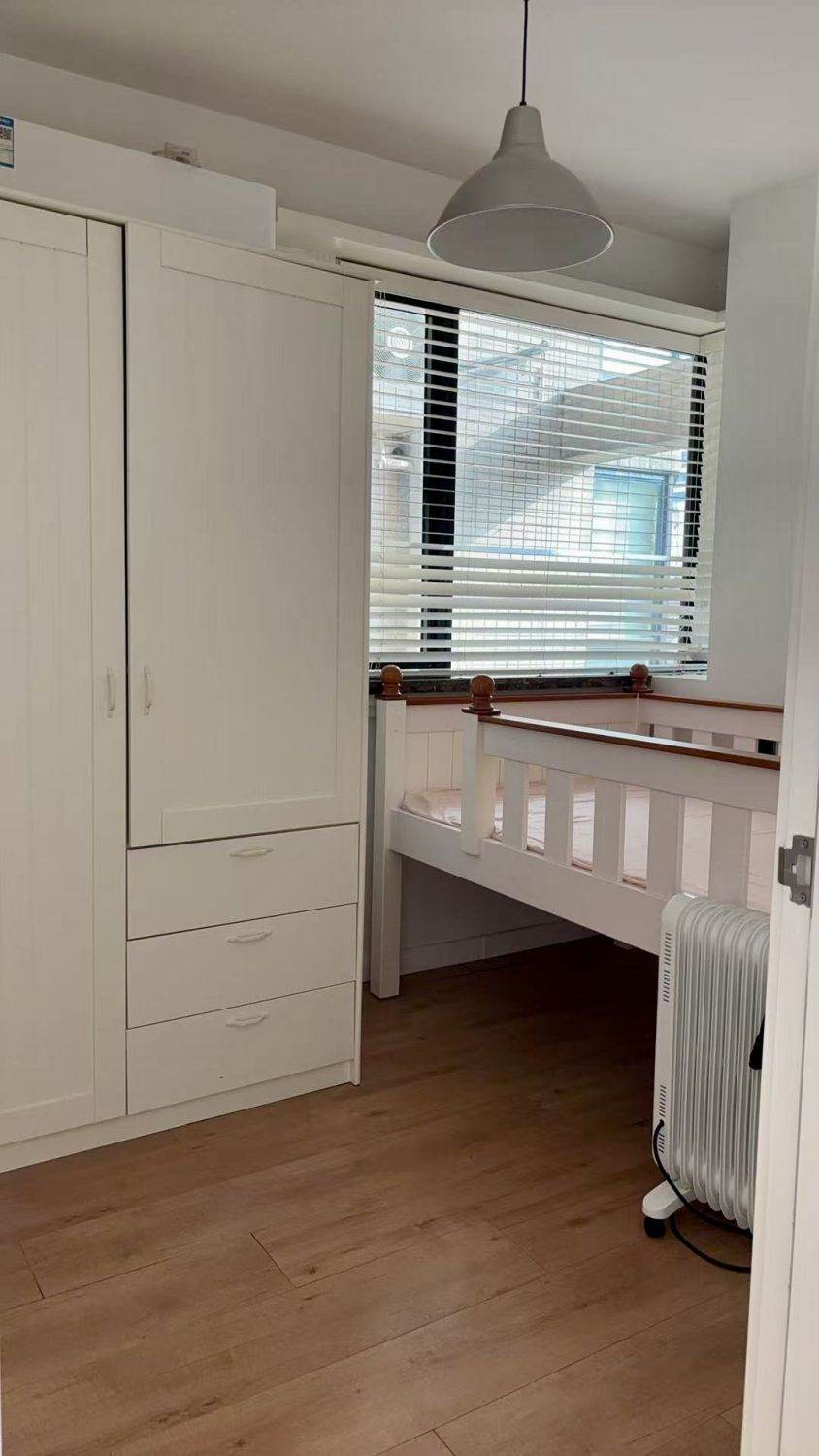 Housing image — Bedroom