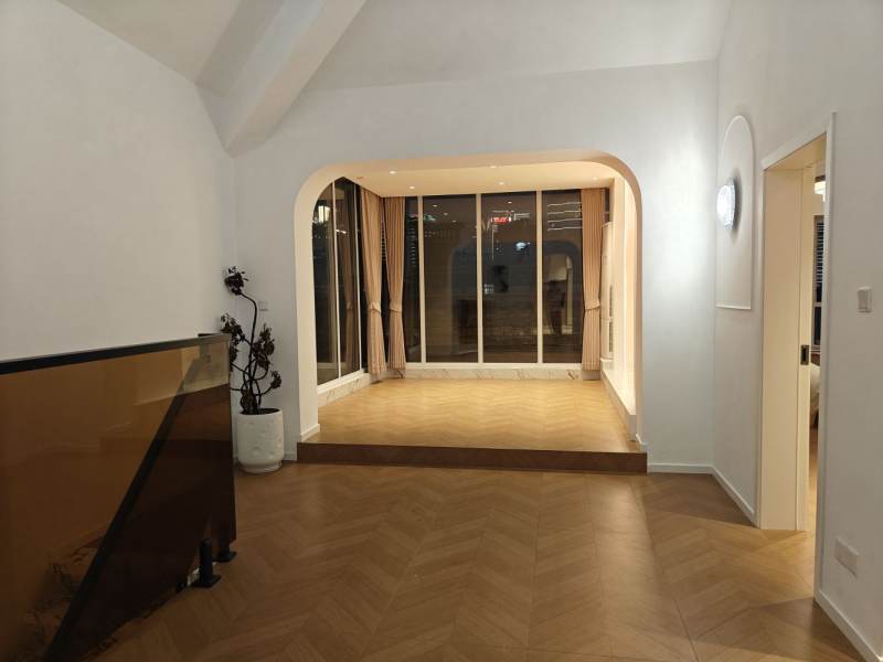 Housing image — Living Room