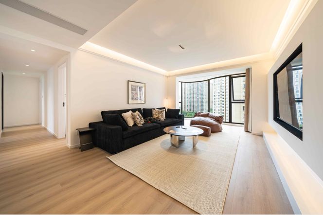 3BR Apartment in Gubei with Floor-to-Ceiling Windows (L2)