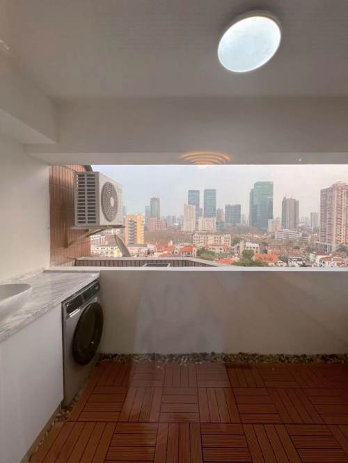 Housing image — Balcony