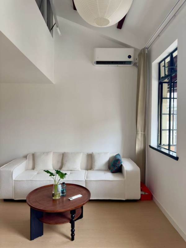 Housing image — Living Room