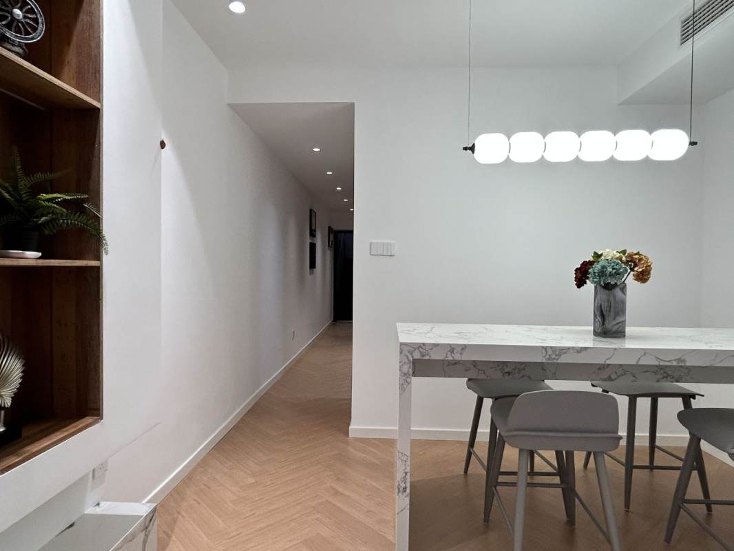Housing image — Dining Area