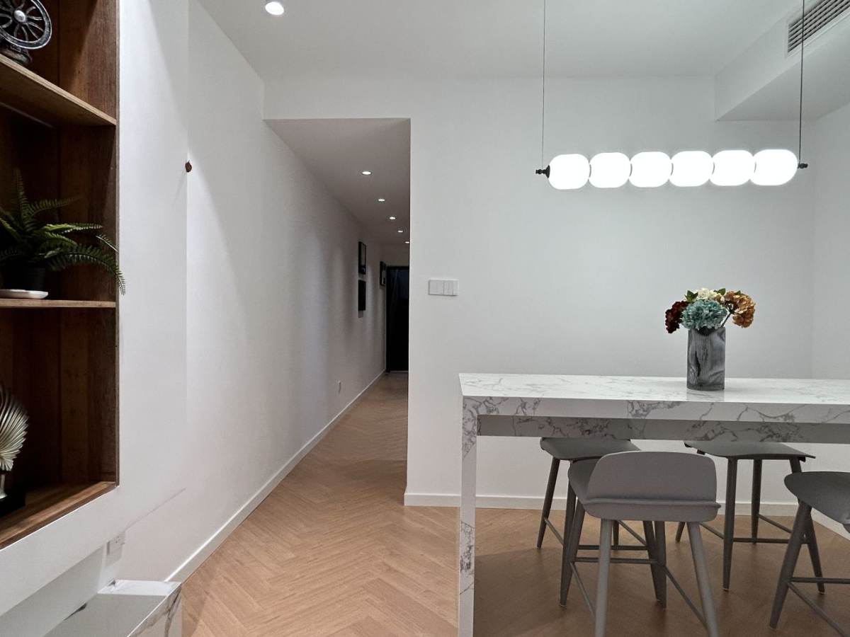 Housing image — Dining Area