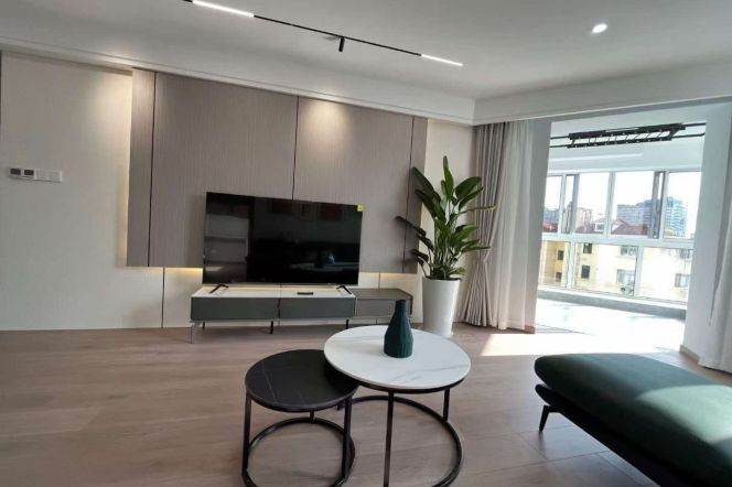 2BR Apartment in Xujiahui (L15)