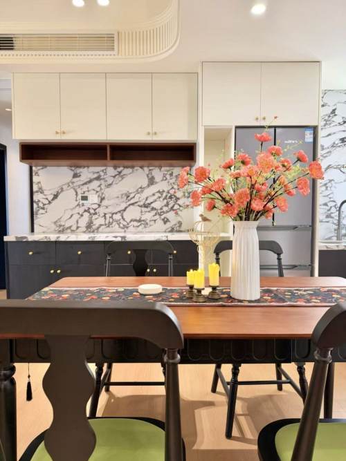 Housing image — Dining Area