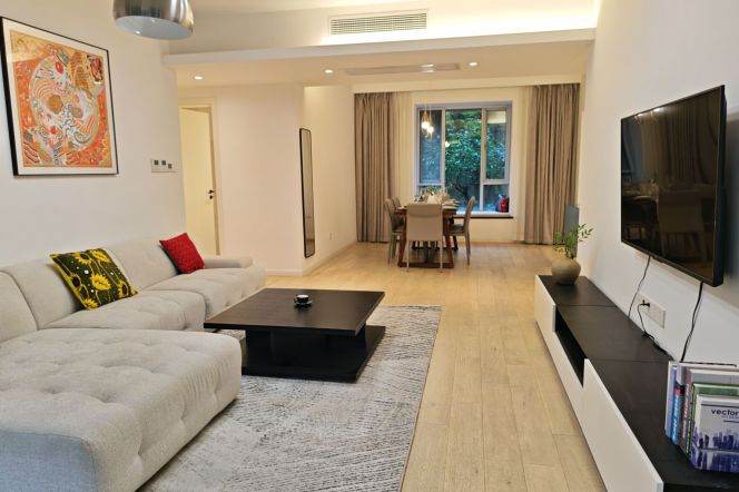 3BR Apartment at Ladoll International City with Green View (L2/L12/L13)