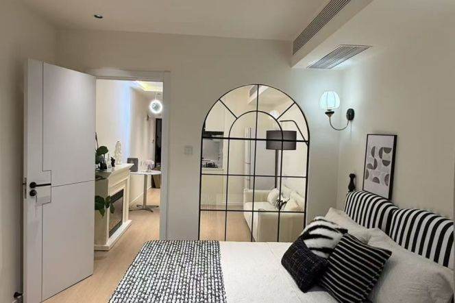 1BR Apartment near The Roof