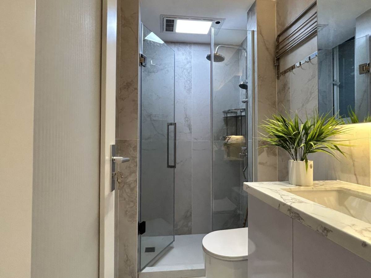 Housing image — Bathroom