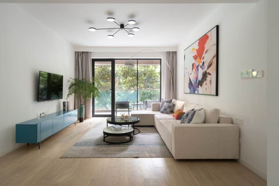 Housing image — Living Room