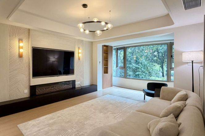 Spacious 2BR Apartment near Century Park Metro