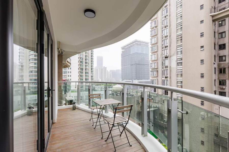 Housing image — Balcony