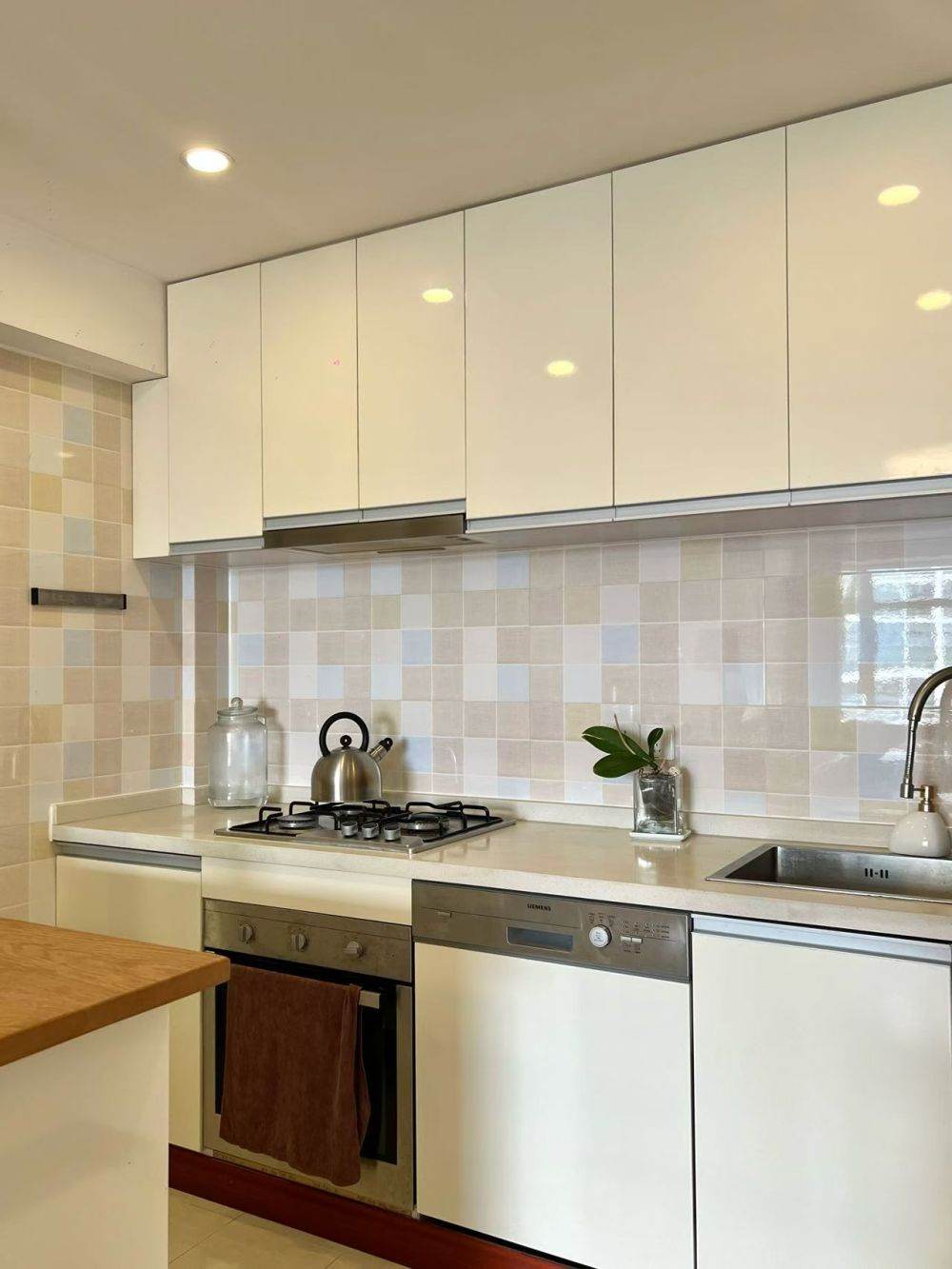 Housing image — Kitchen