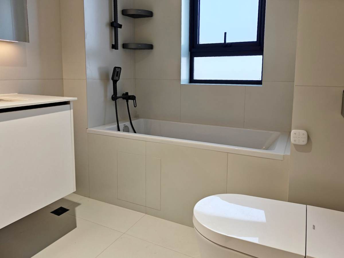 Housing image — Bathroom