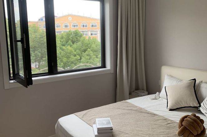 2BR Apartment in Hongqiao CBD