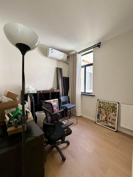Housing image — Bedroom