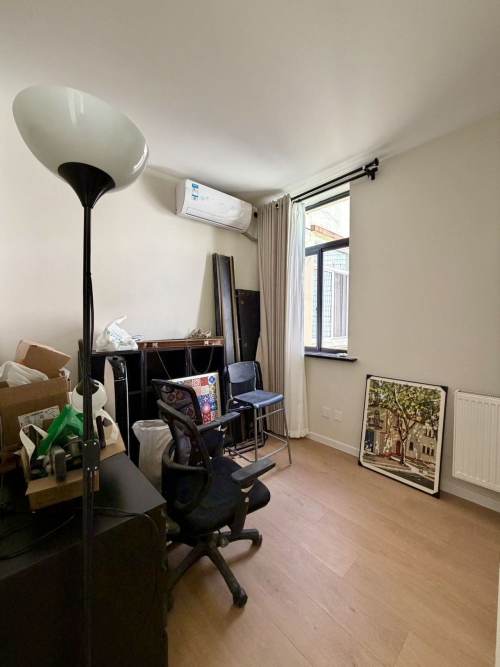 Housing image — Bedroom