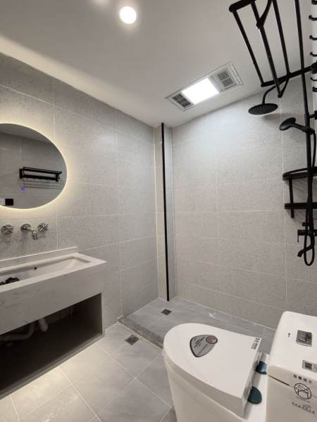 Housing image — Bathroom