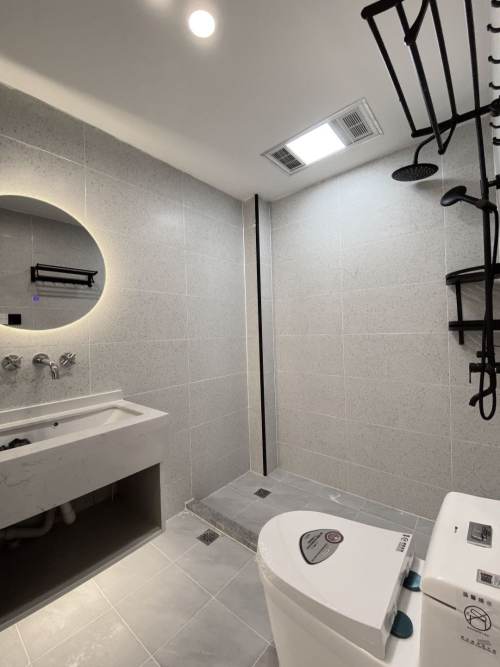 Housing image — Bathroom