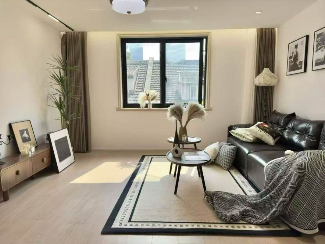 Housing image — Living Room