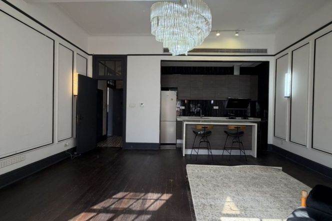 Spacious 2BR Heritage Apartment near Jing'an Temple (L1/L7)
