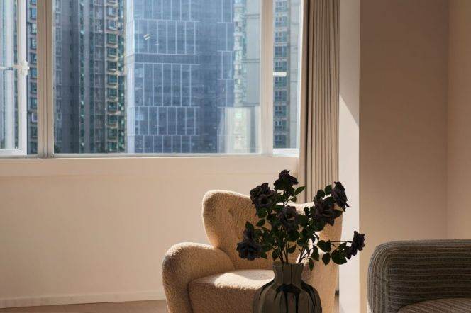 2BR Apartment in Jing'an with Green View (L7)