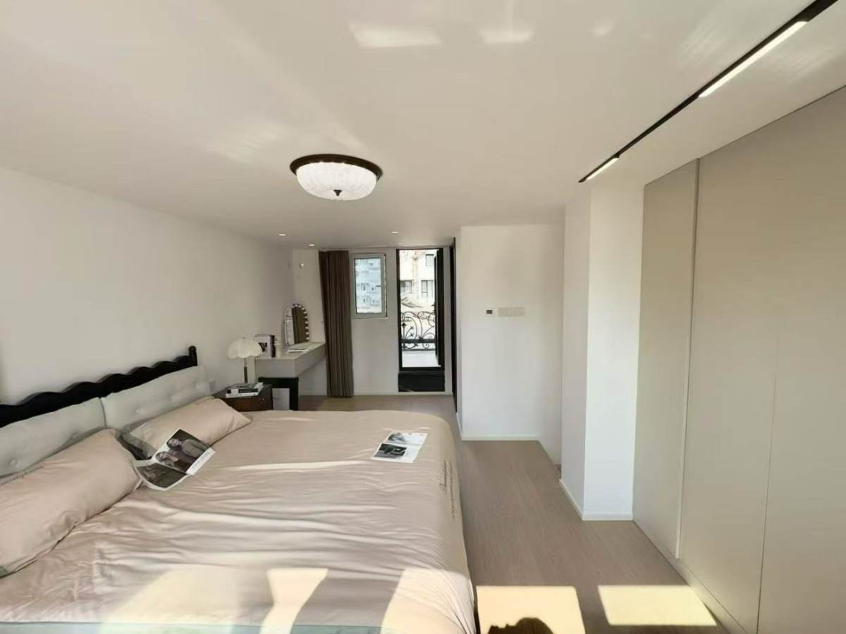 Housing image — Bedroom