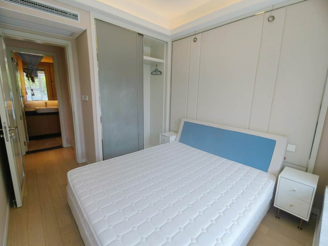 Housing image — Bedroom