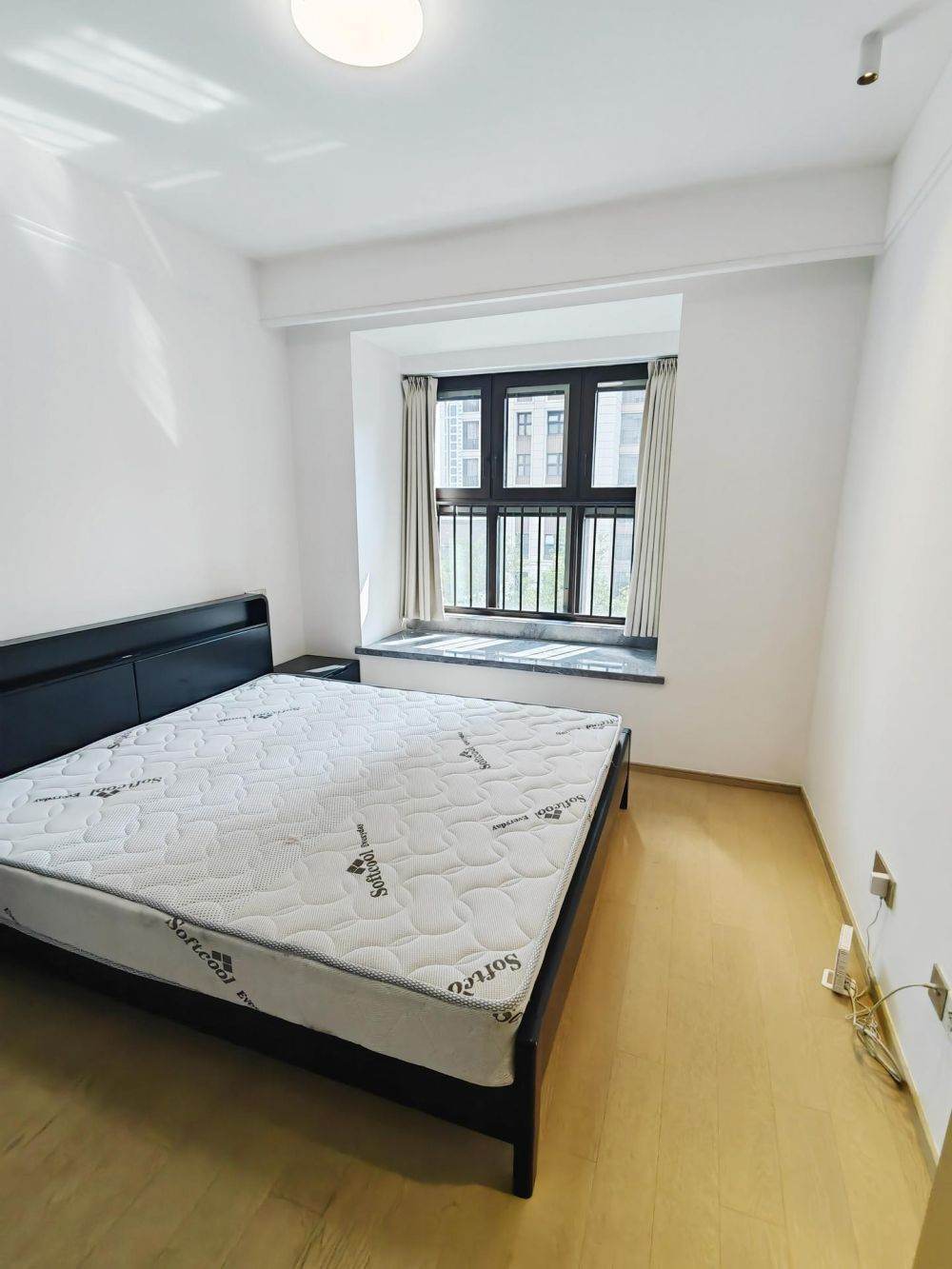 Housing image — Bedroom