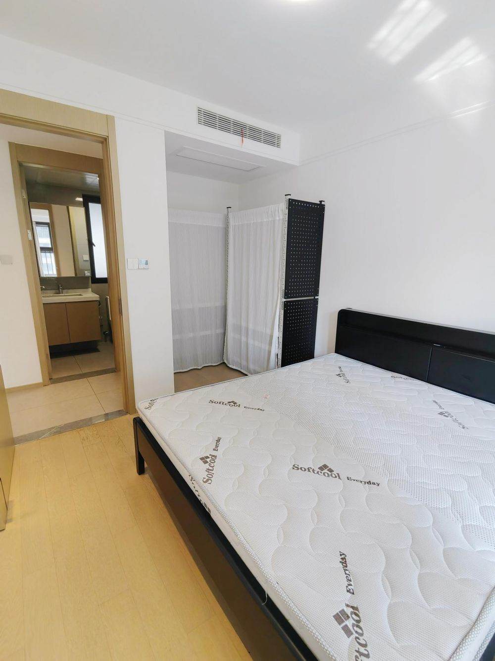 Housing image — Bedroom